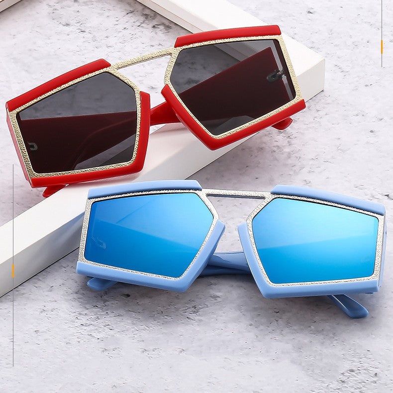 Lunettes de soleil carrées tendance en métal mélangé