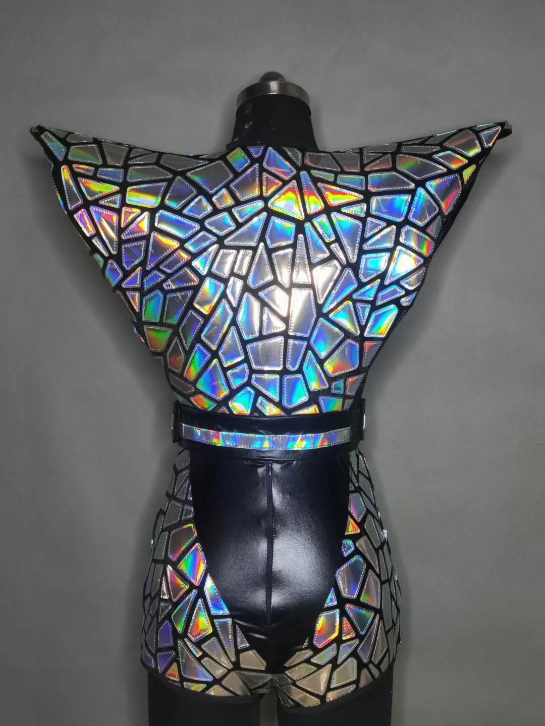 Silver Reflective High Shoulder Stereoscopic Suit