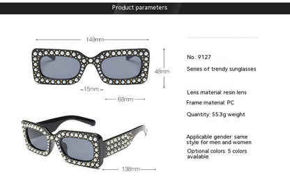 Women's Square Diamond Sunglasses Street Shot