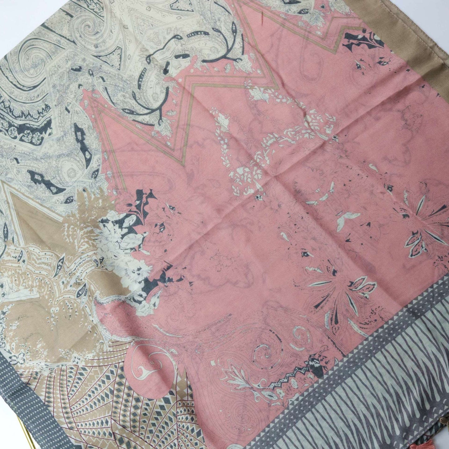 Châle foulard en soie imprimé noix de cajou pour femme