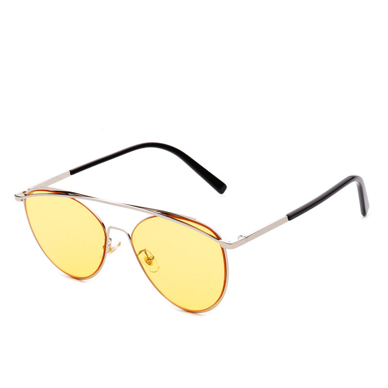 Gafas de sol ovaladas de metal para mujer