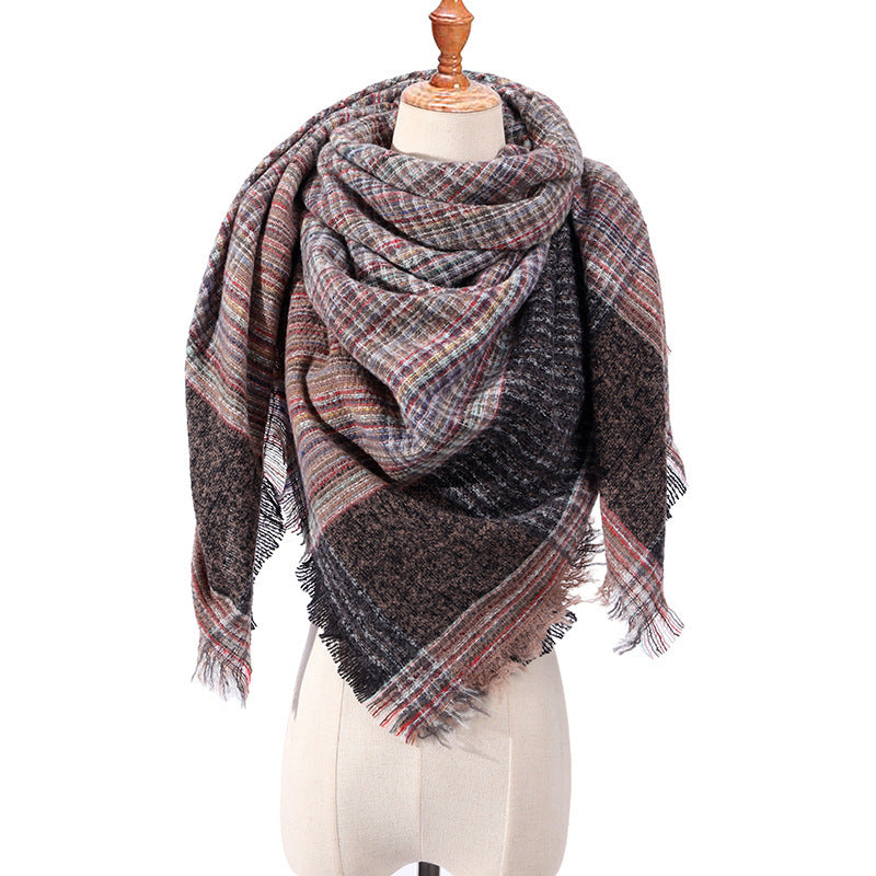 Cashmere triangle scarf