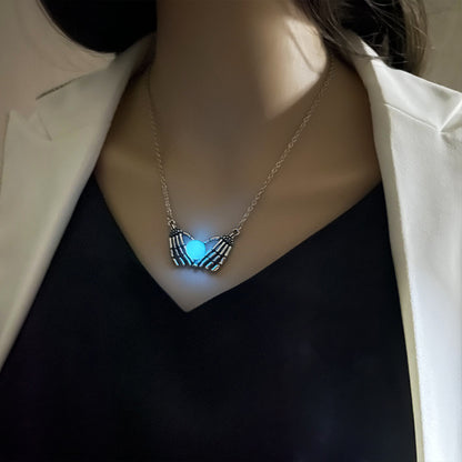 Collier lumineux avec pendentif crâne de paume et cœur pour femmes, bijoux scintillants, corde, chaîne ras du cou, cadeau de fête, à la mode, Halloween