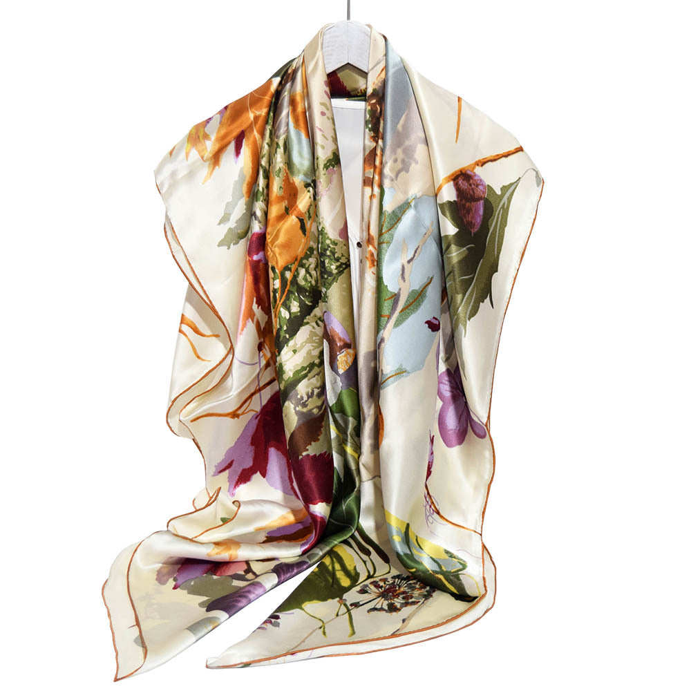 Grand foulard carré en soie 135 cm