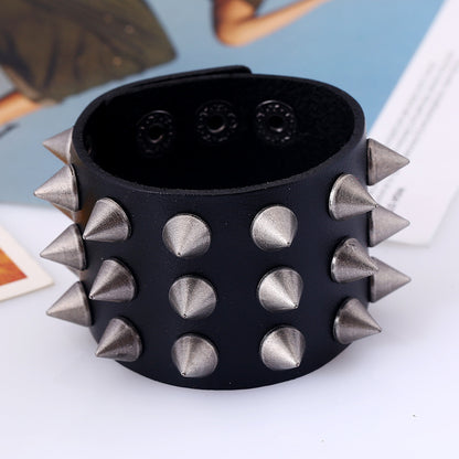 Bracelet en peau de vache punk non traditionnel