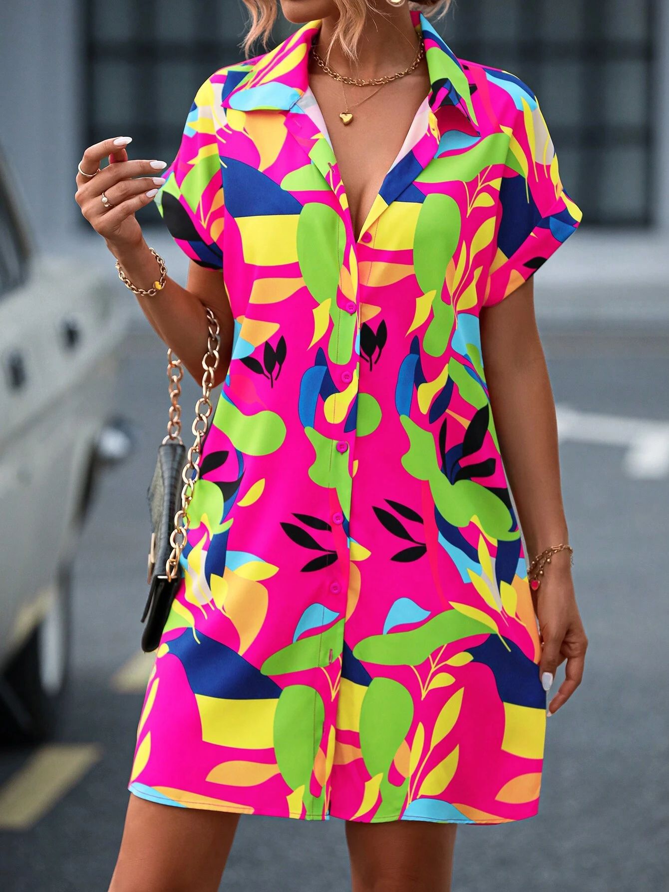 Ropa de mujer Vestido camisero de manga corta con estampado floral colorido de verano