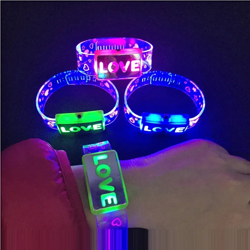 6Pc Bracelet Led lueur allumer Bracelets amour clignotant Bracelet brillant bracelet lueur dans le noir Rave jouets de fête de noël