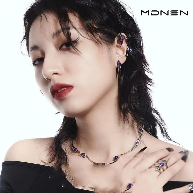 2023 new women's earrings scorpion series personalized ear clips without pierced ears girl gospel super handsome hip-hop earring