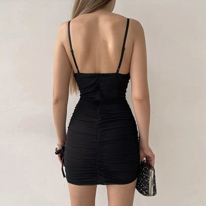 063 Vestido elegante plisado negro con tirantes finos y escote en V para mujer