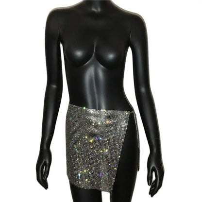 AKYZO – Mini jupe fendue en strass pour femmes, tenue de club Sexy, de luxe, en métal, paillettes, cristal, jupe de fête, or/argent, nouvelle collection 2023