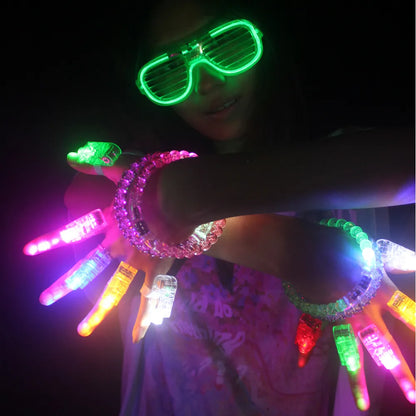 30/50/100/120 Uds luces LED para dedos recuerdos de fiesta anillos brillantes para dedo lámpara láser Rave para niños cumpleaños boda fiesta decoración de Navidad