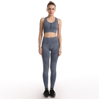 Costume de yoga avec leggings et dos creux