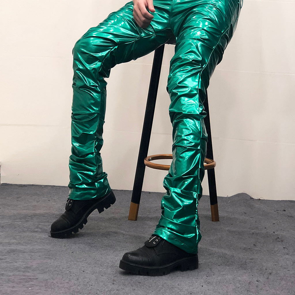 Pantalones de cuero acampanados plisados ​​con espejo reflectante brillante sexy para hombres