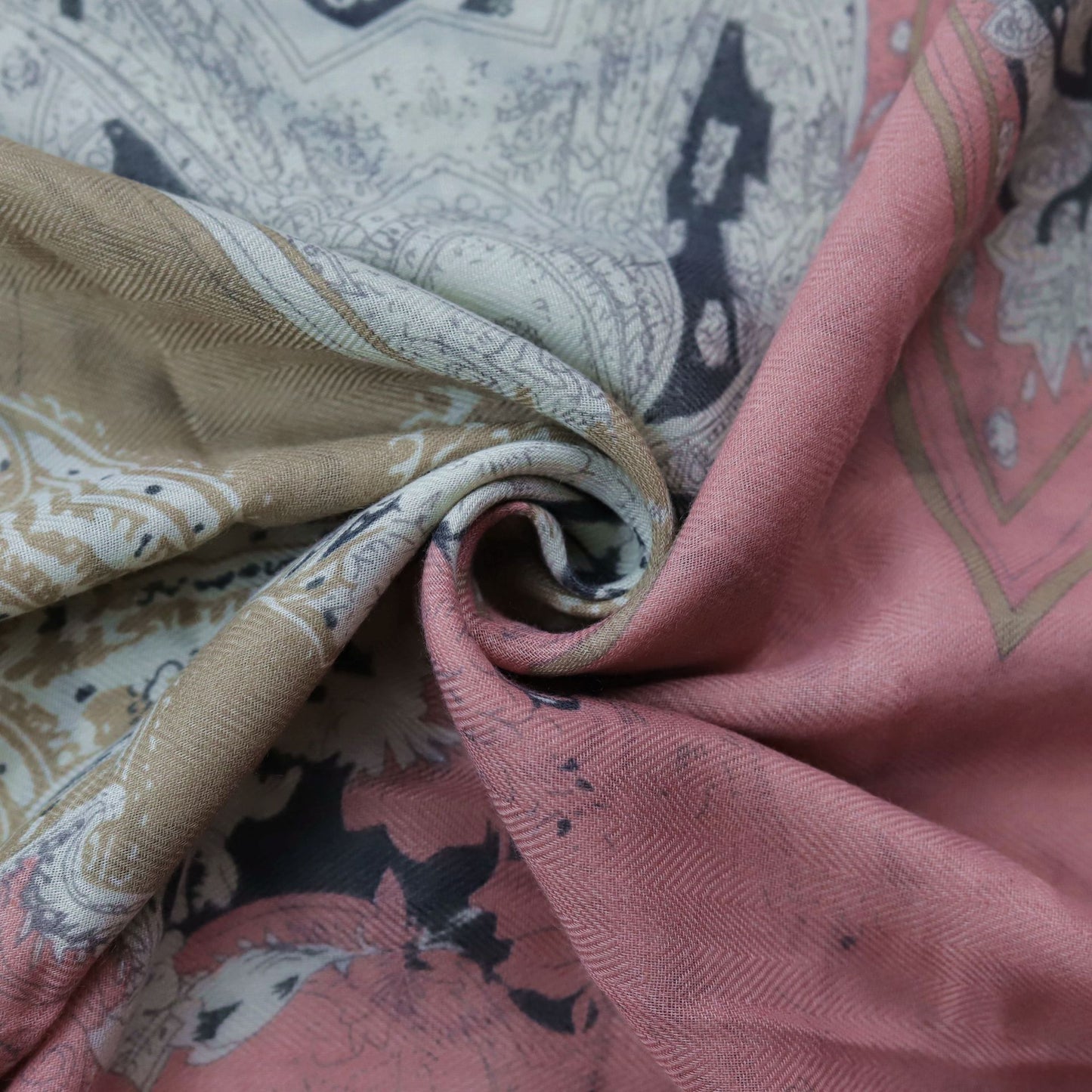 Châle foulard en soie imprimé noix de cajou pour femme